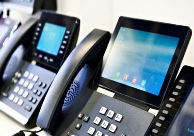 How to Choose the Best Phone System for Small Business