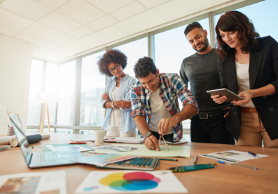 Hiring In-House vs. Partnering with a SaaS Marketing Agency: A Breakdown